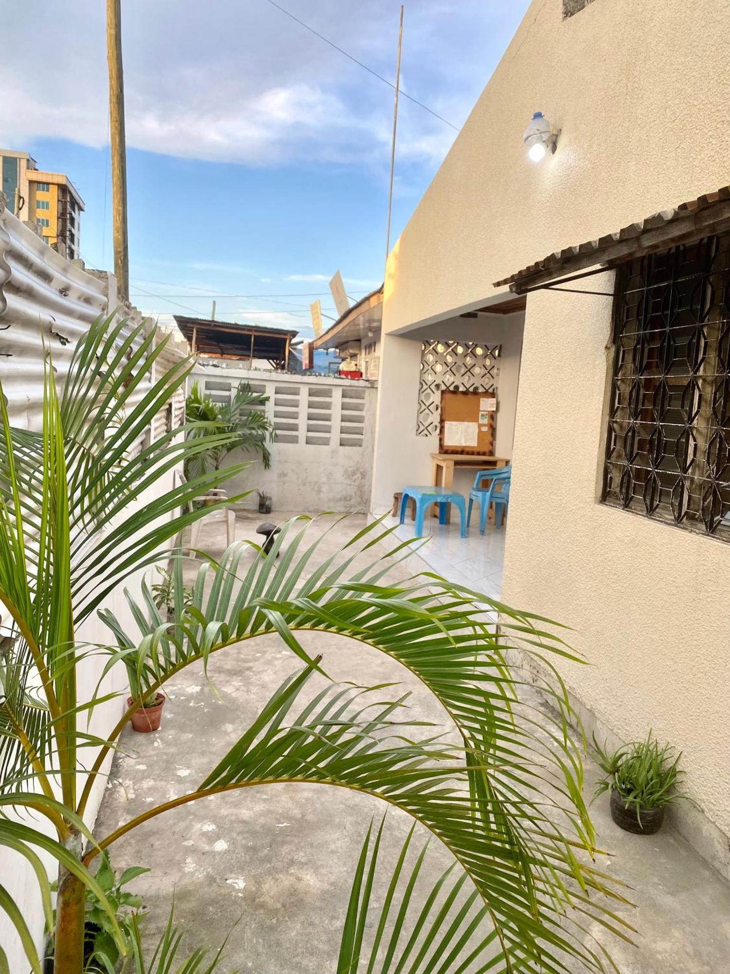 The Nest Haven Hostel Dar es Salaam Luaran gambar